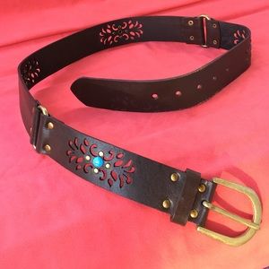 Linea Pelle Leather Cutout Detail Belt